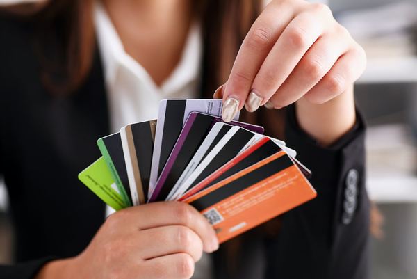 Which Is Better: Credit Cards or Debit Cards?